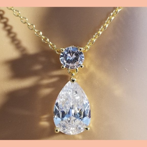 Simple Elegant Pear Shaped CZ Necklace - Picture 1 of 2